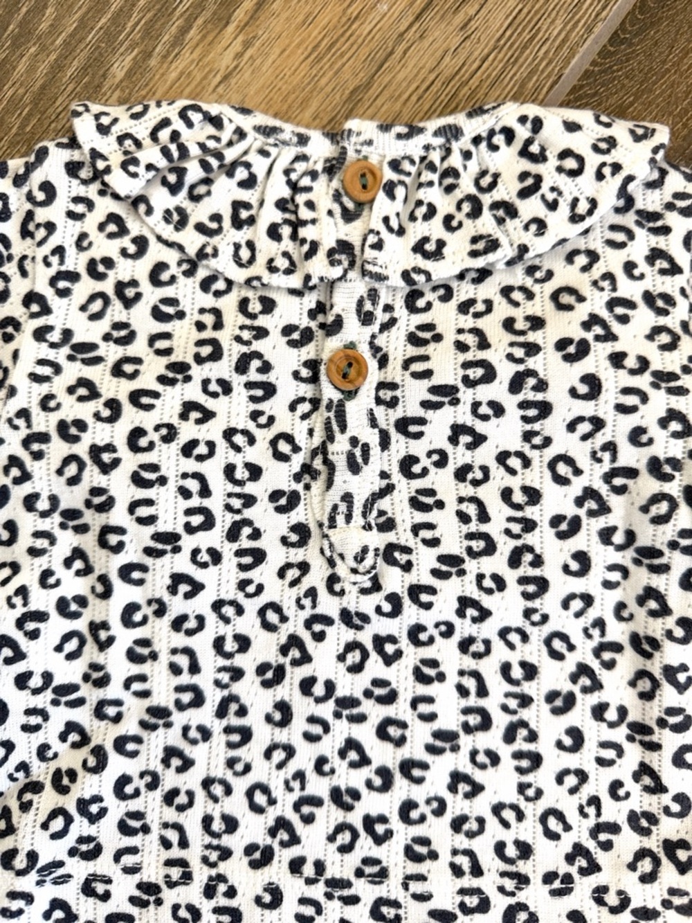 Piupiuchick Newborn Girls' Organic Ruffle Shirt/ Leggings Ecru Leopard Print - Picture 7 of 10